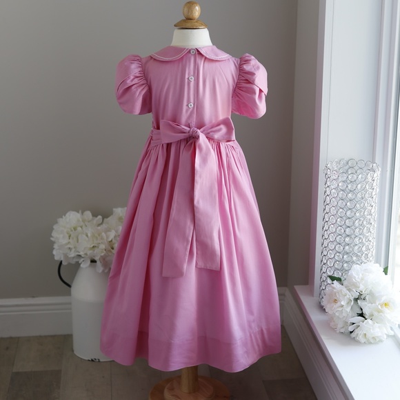 Strasburg Dress Smocked Pink Girl Tulip Sleeve Embroidery Portrait Spring - Picture 3 of 4